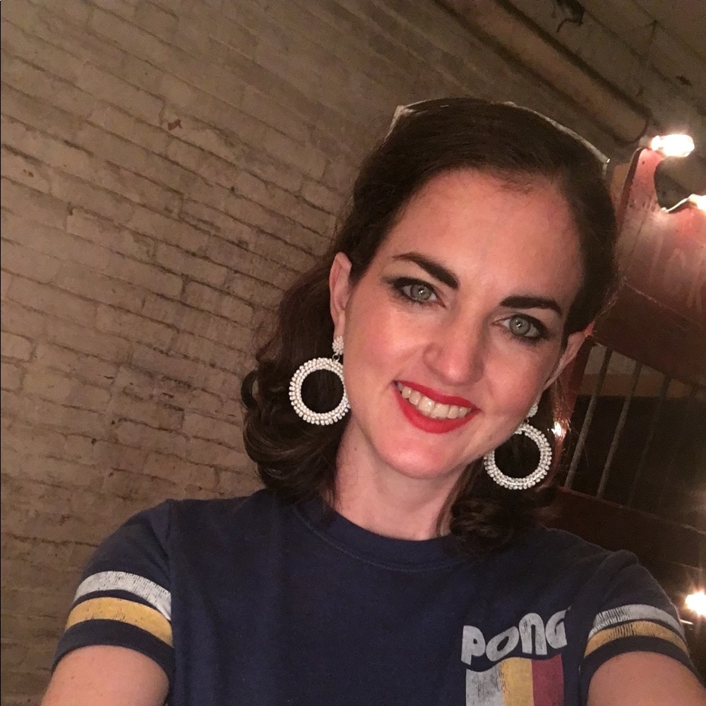 Meet your Posher, Lauren